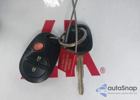 2010 Toyota Tacoma Prerunner V6 из США, поврежденный, VIN 3TMJU4GNXAM098728